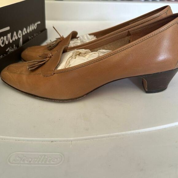 Vintage Salvatore Ferragamo Brown Leather Slip On Pump Heels loafers Size 8 - Picture 5 of 11